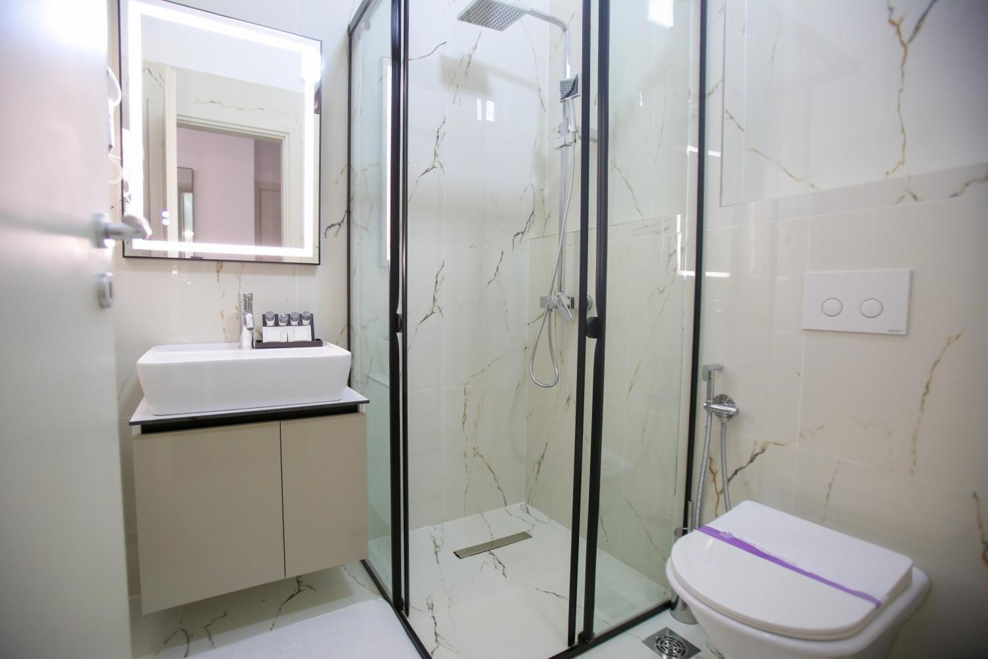 Vala Boutique Hotel Vlore Ngoại thất bức ảnh