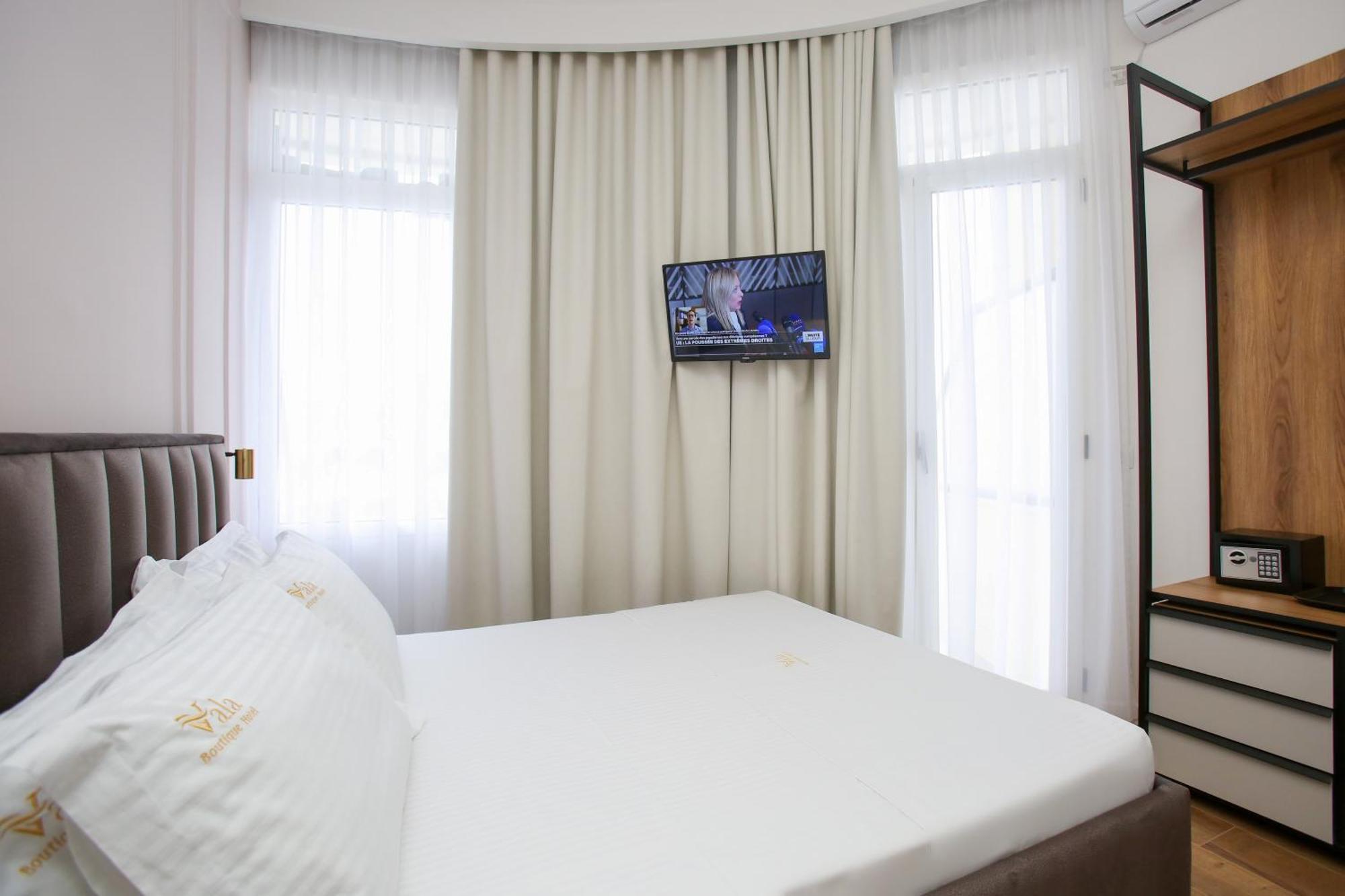 Vala Boutique Hotel Vlore Ngoại thất bức ảnh